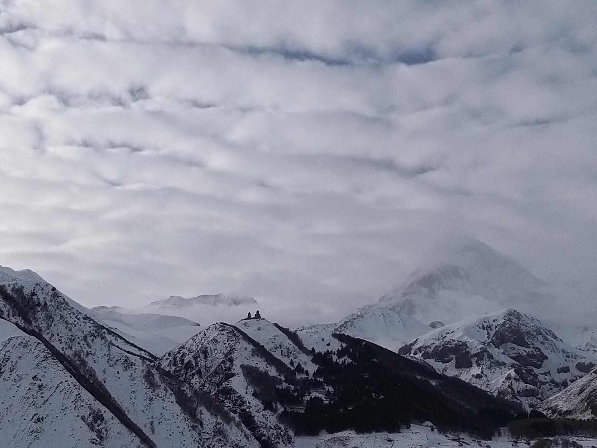 Emotion Kazbegi Apartman Szoba fotó